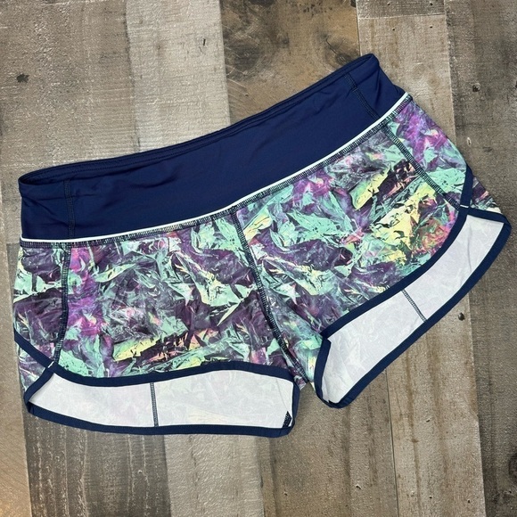 Lululemon Run: Speed Short 4 way stretch size 6 - Picture 2 of 13